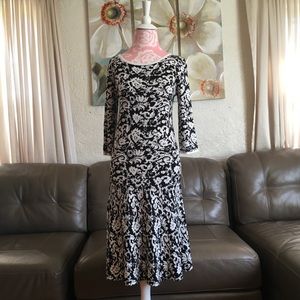 Sangria Black and White Dress